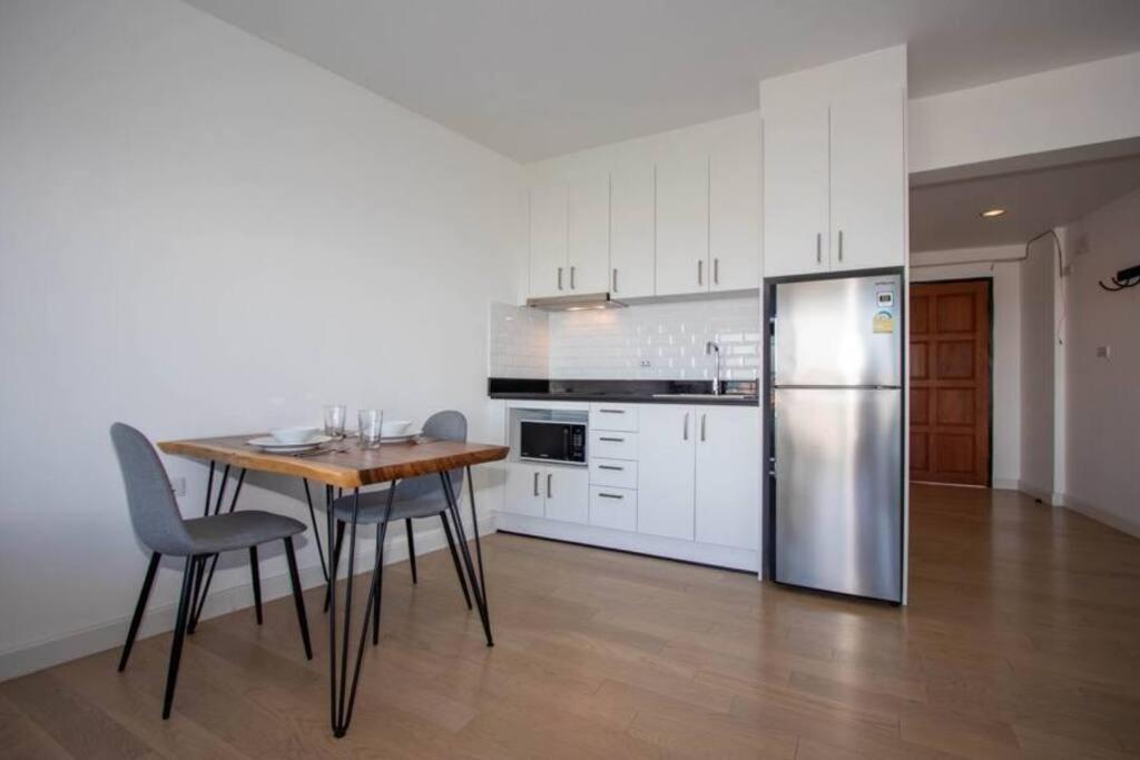 Modern In Nimman With Panoramic City View Apartment *
