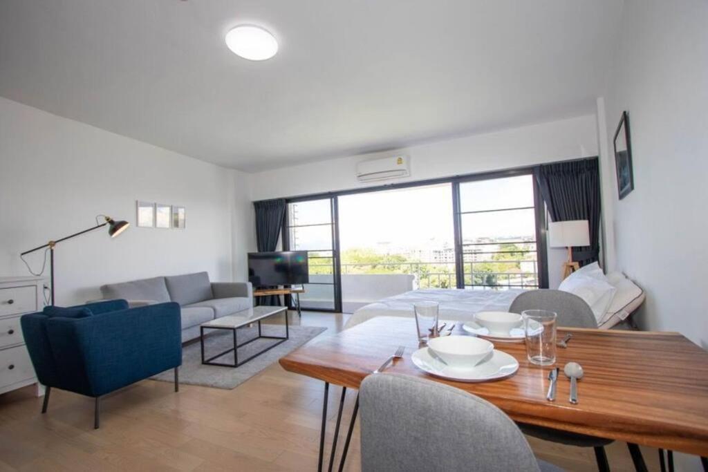Apartment Modern In Nimman With Panoramic City View Chiang Mai