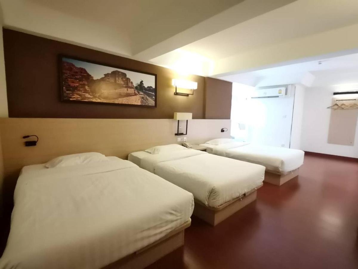 Hotel Chiang Roi 7 Days 3*