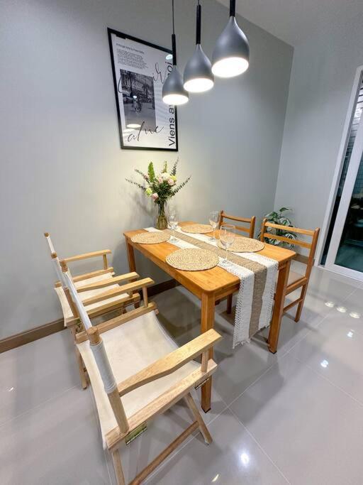 New Cozy House 3 Bedrooms In Town Rumah percutian *
