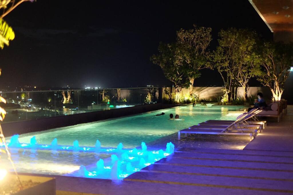 Apartment Hight Rise Lux 1bed Roof Pool *