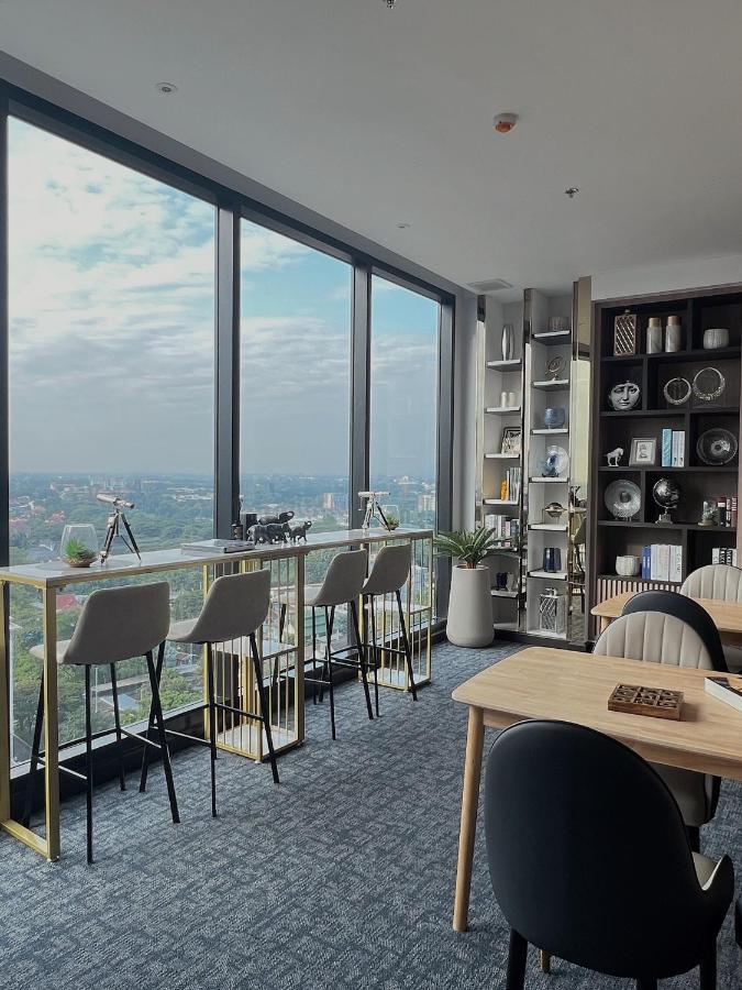 Luxury New Perfect Pool Gym Condo1 Br