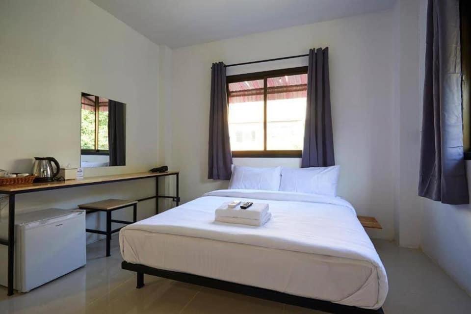 Go Night Bazaar Thapae Apartment *
