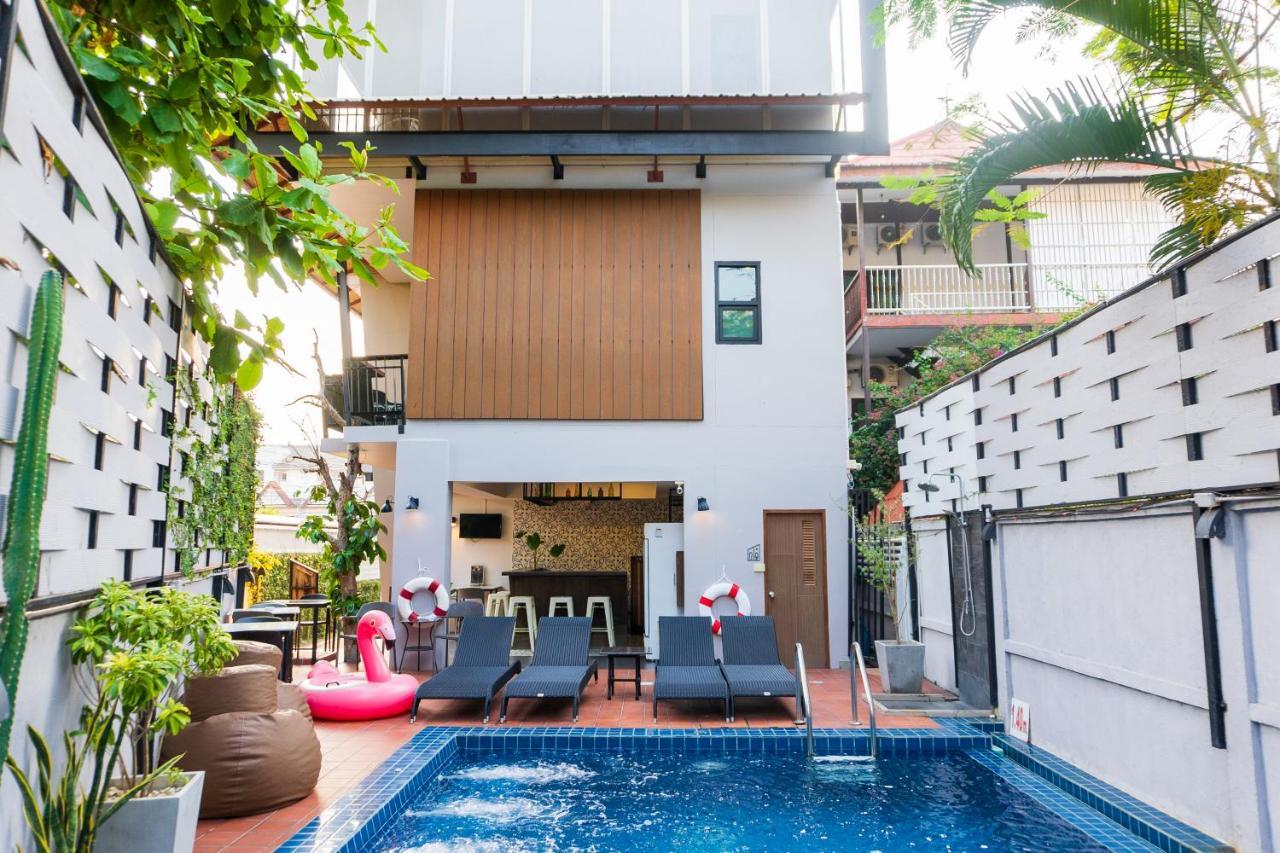 Wealth Boutique 3*