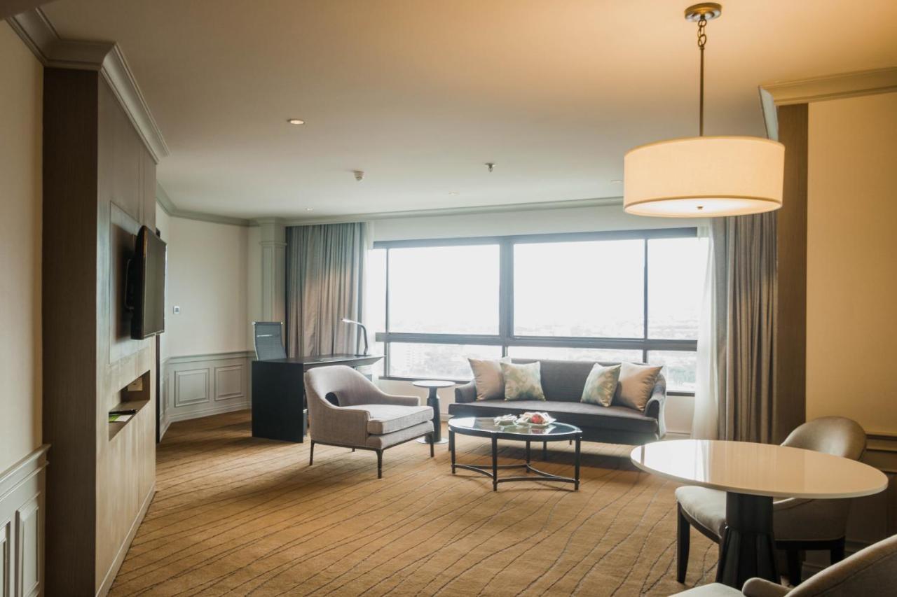 Centara Riverside 4*