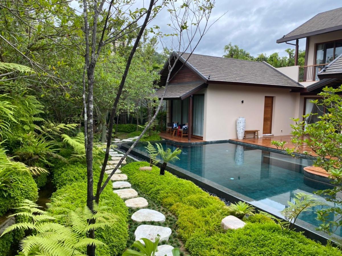 Rarin Villa *