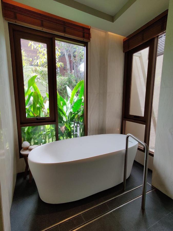 Rarin Villa *