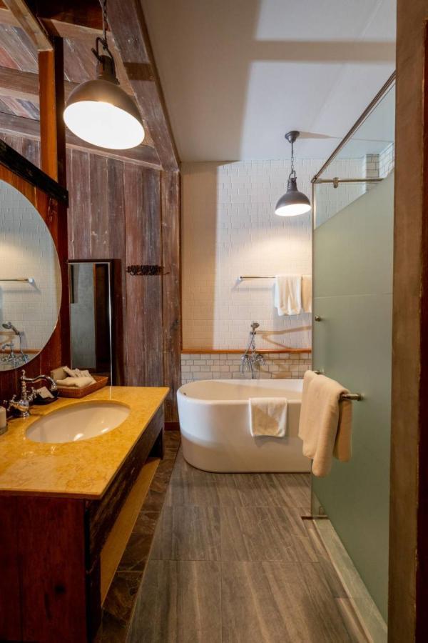 Sanae' Townhouse Hotel