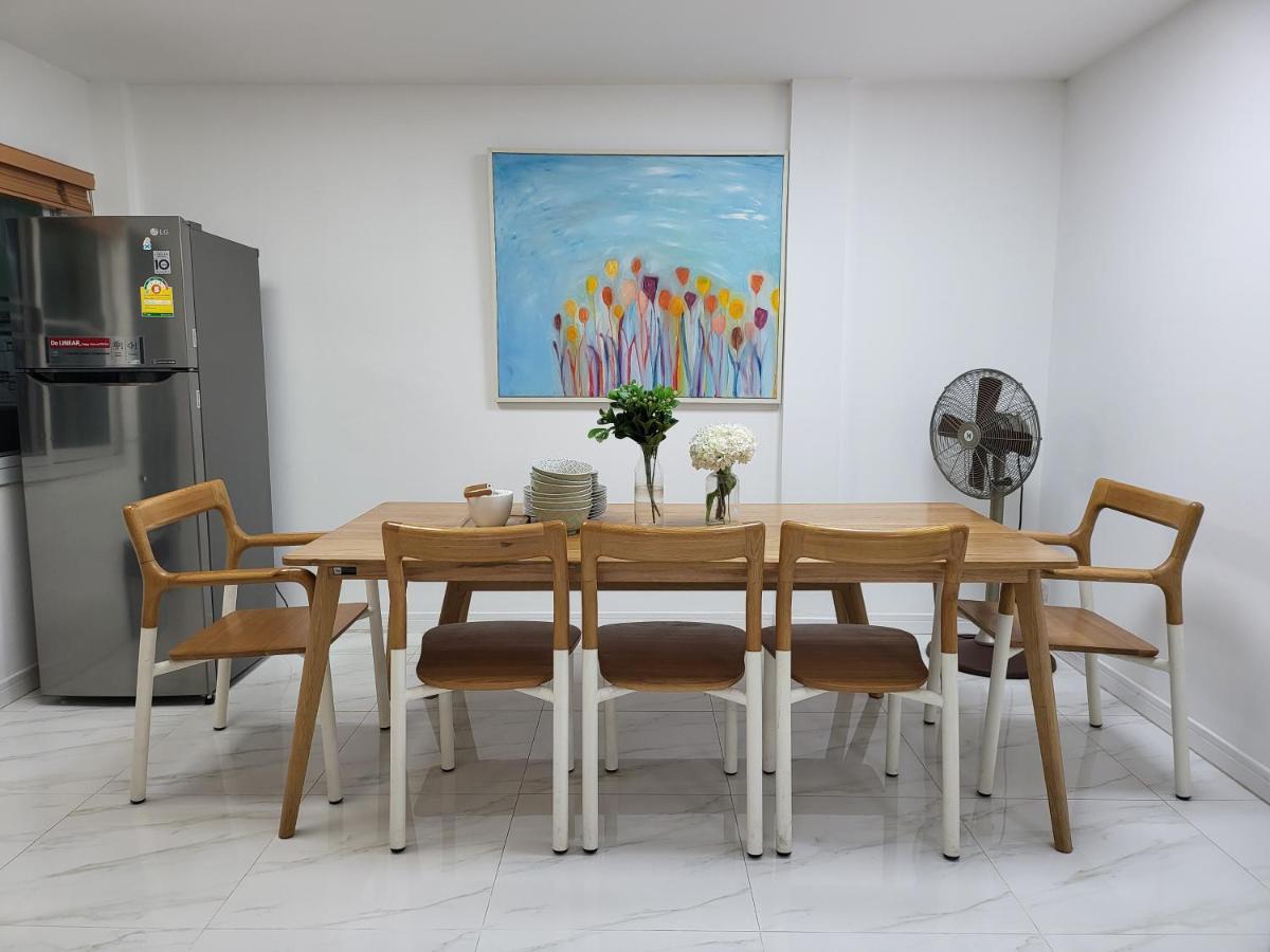 Nimman 4 Bedroom Near One Nimman Apartment *