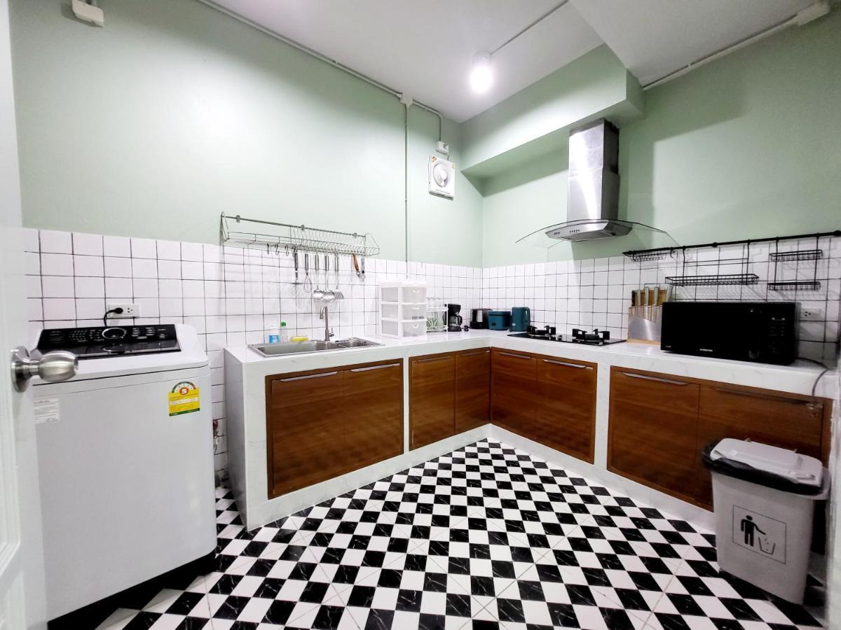 Nimman 4 Bedroom Near One Nimman Apartment *