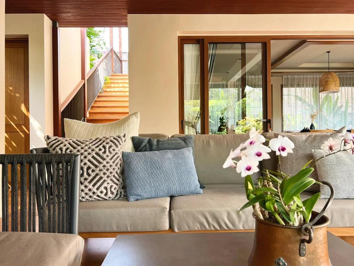 Rarin Villa *
