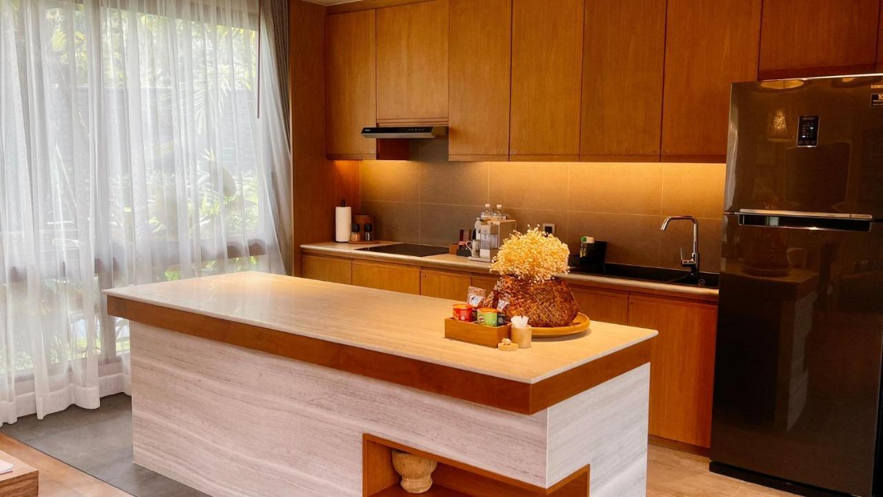 Rarin Villa *