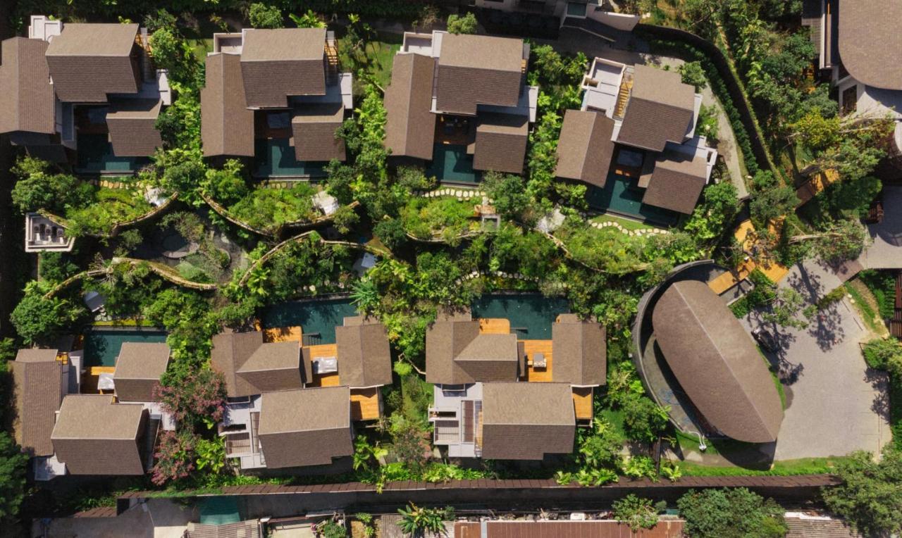 Rarin Villa *