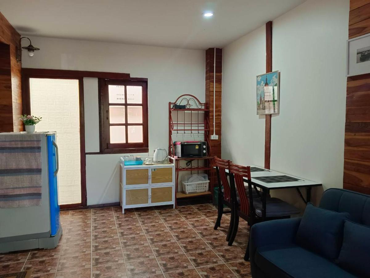 Britannia Court Guest house Chiang Mai