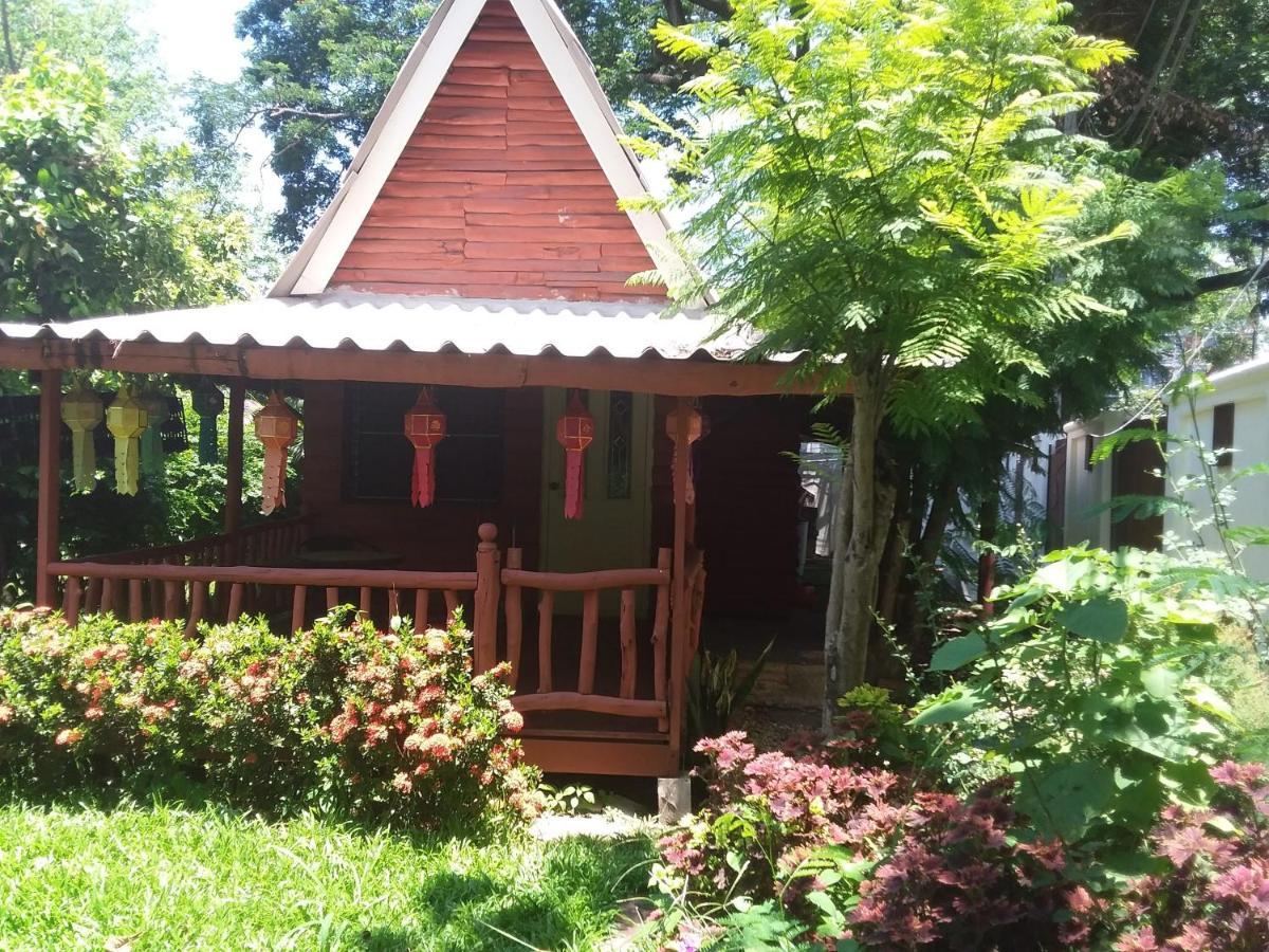 Guest house Britannia Court