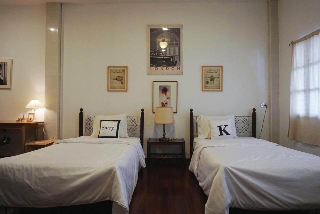 Manee And Record บ้านมานี Chiang Mai