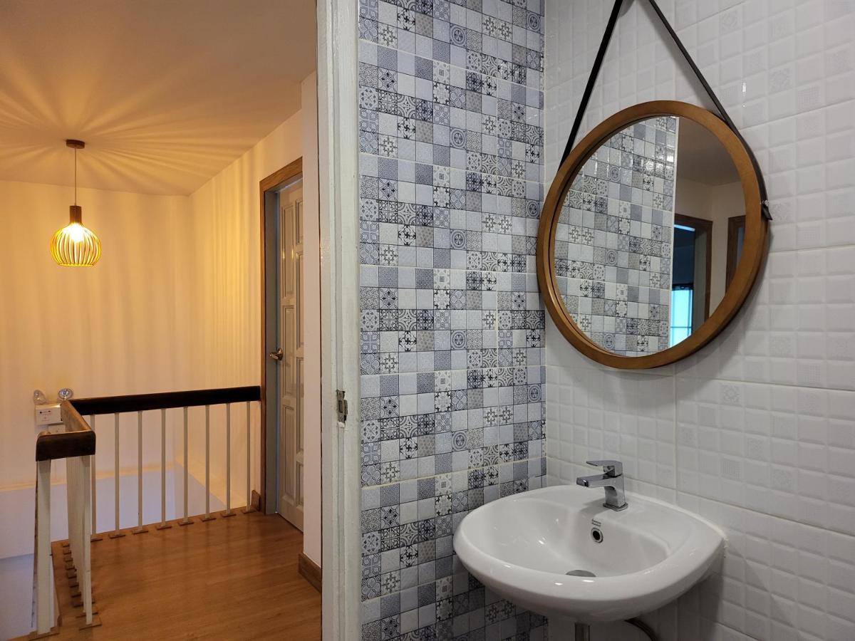 Nimman 4 Bedroom Near One Nimman Apartment *
