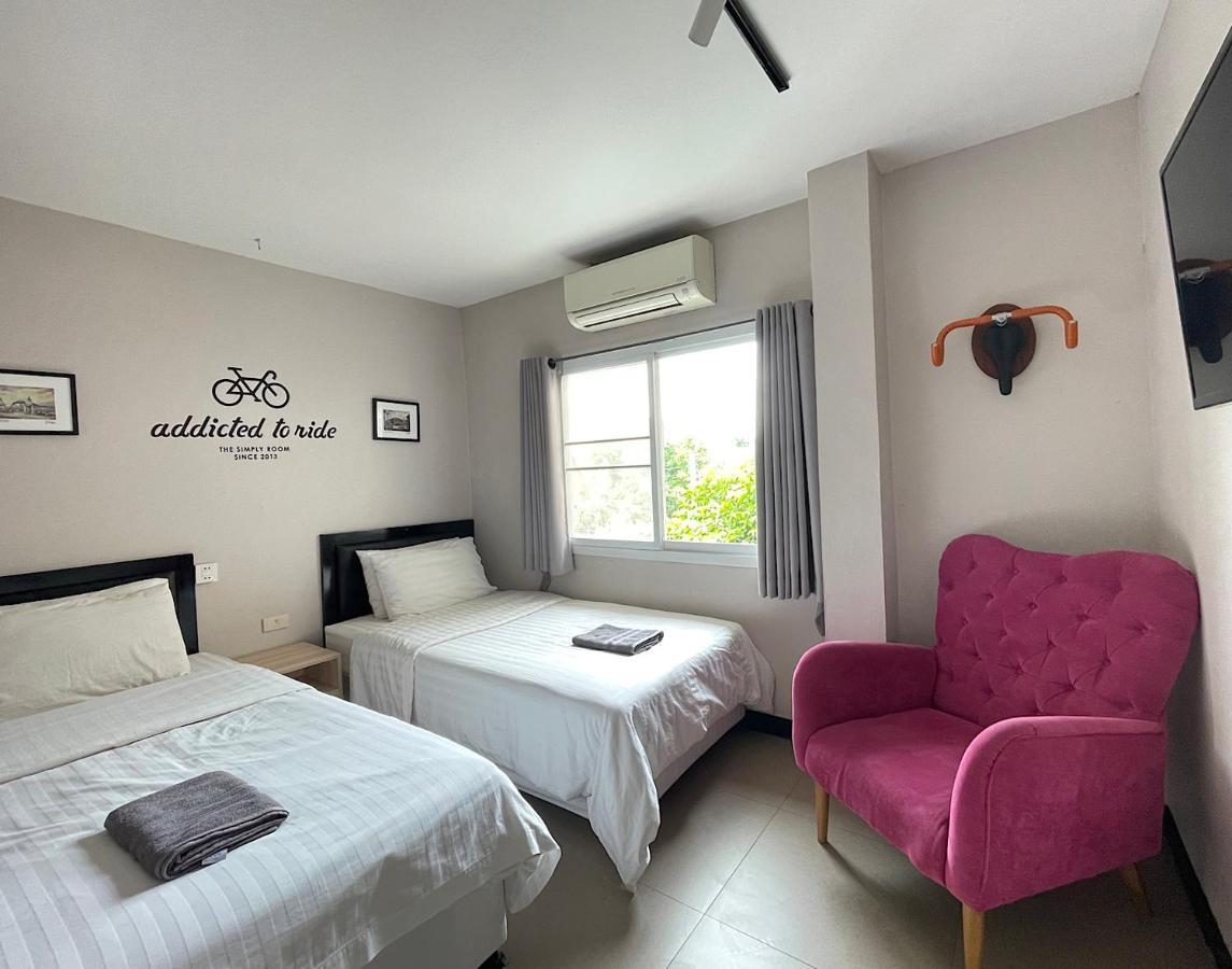 Fav Town Hostel Chiang Mai