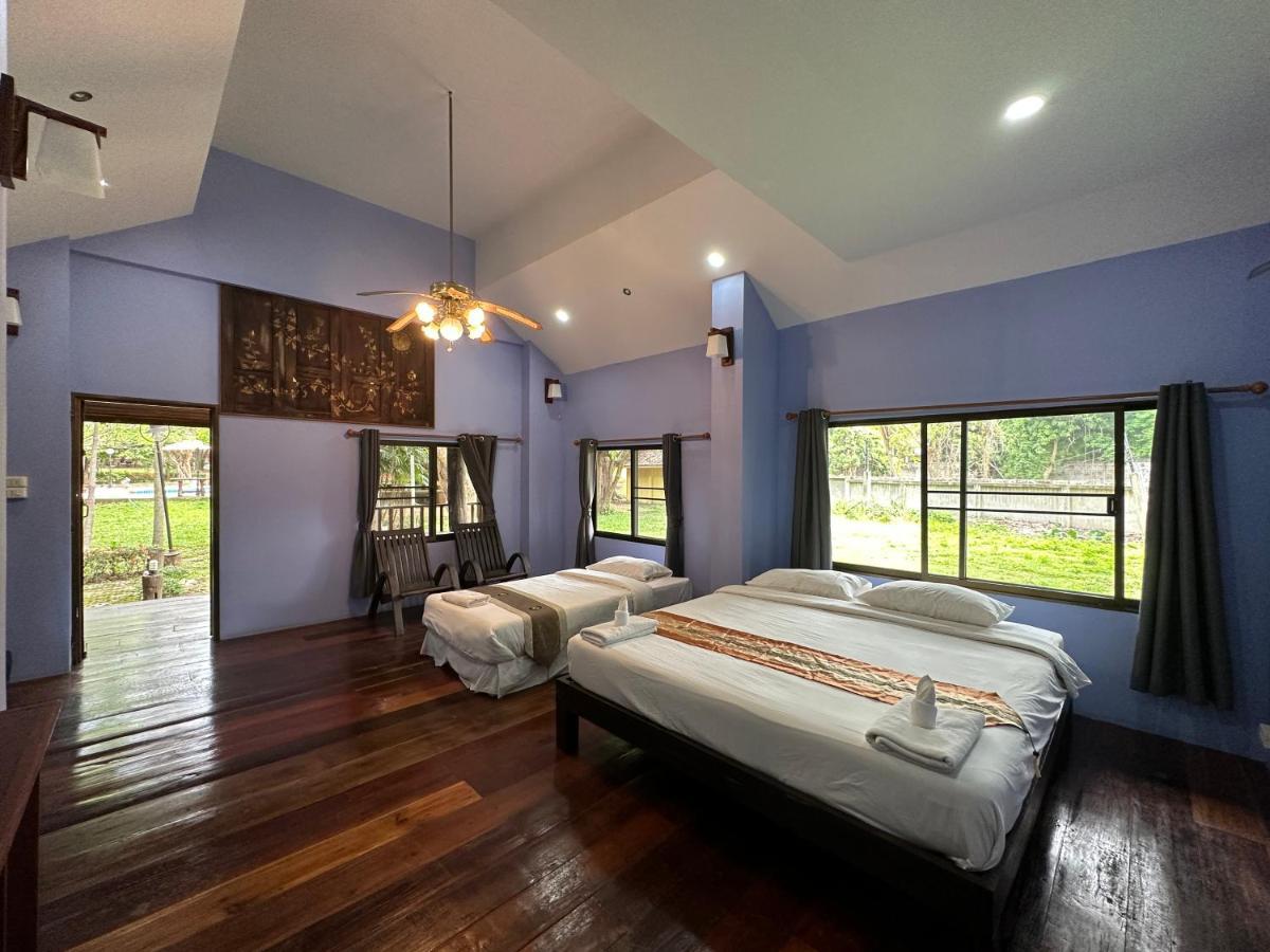 Dreamer Club Treehouse Bridge With Pool *