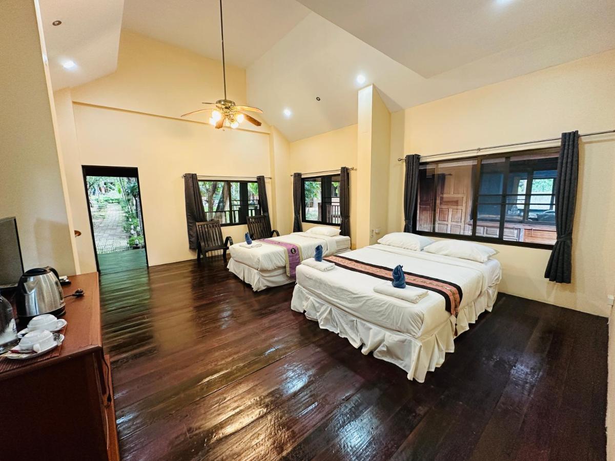 Dreamer Club Treehouse Bridge With Pool * Chiang Mai