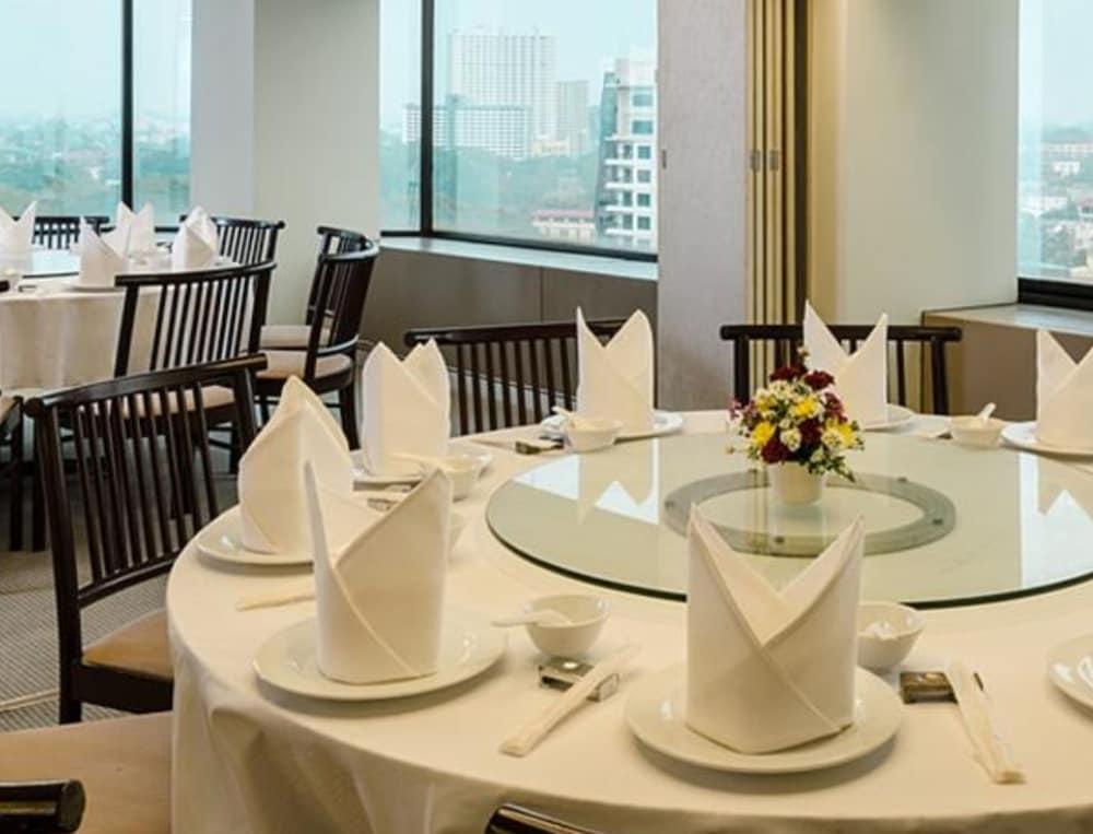 Lanna Palace 2004 Hotel 4*