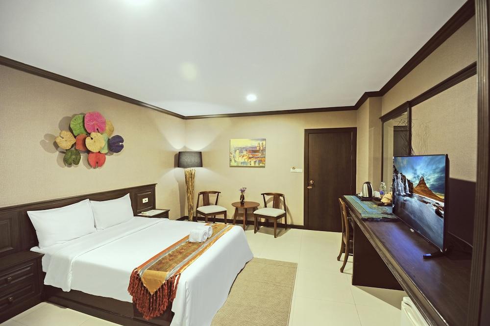 Romena Grand 3* Chiang Mai