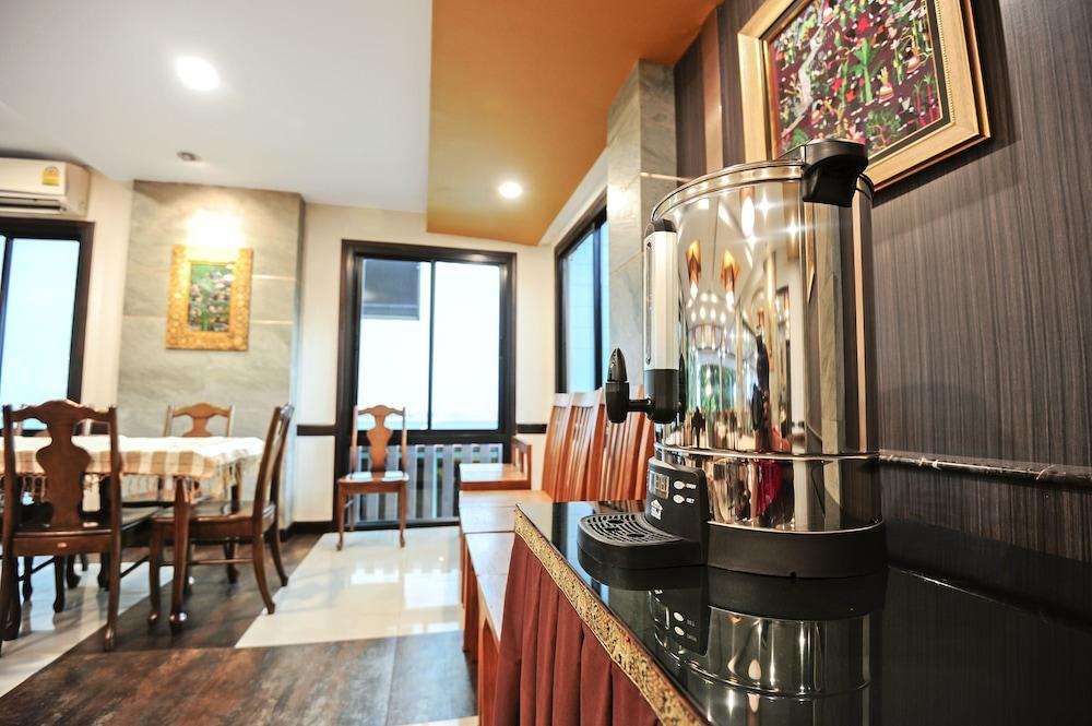 Hotel Romena Grand