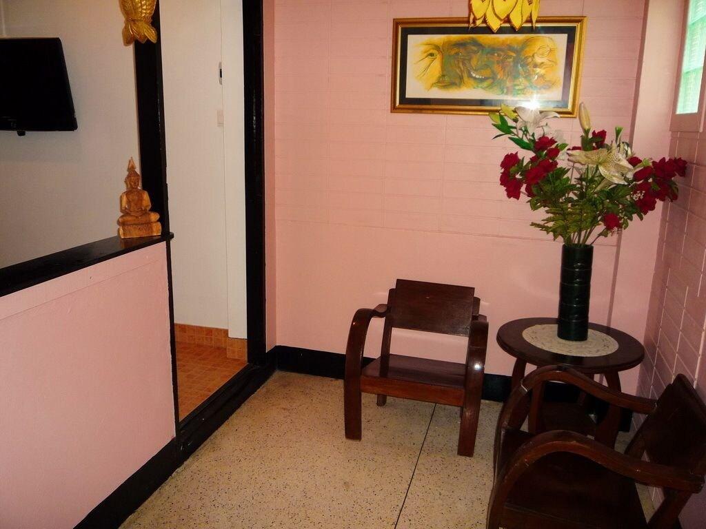 Inn Hollanda Montri 2*