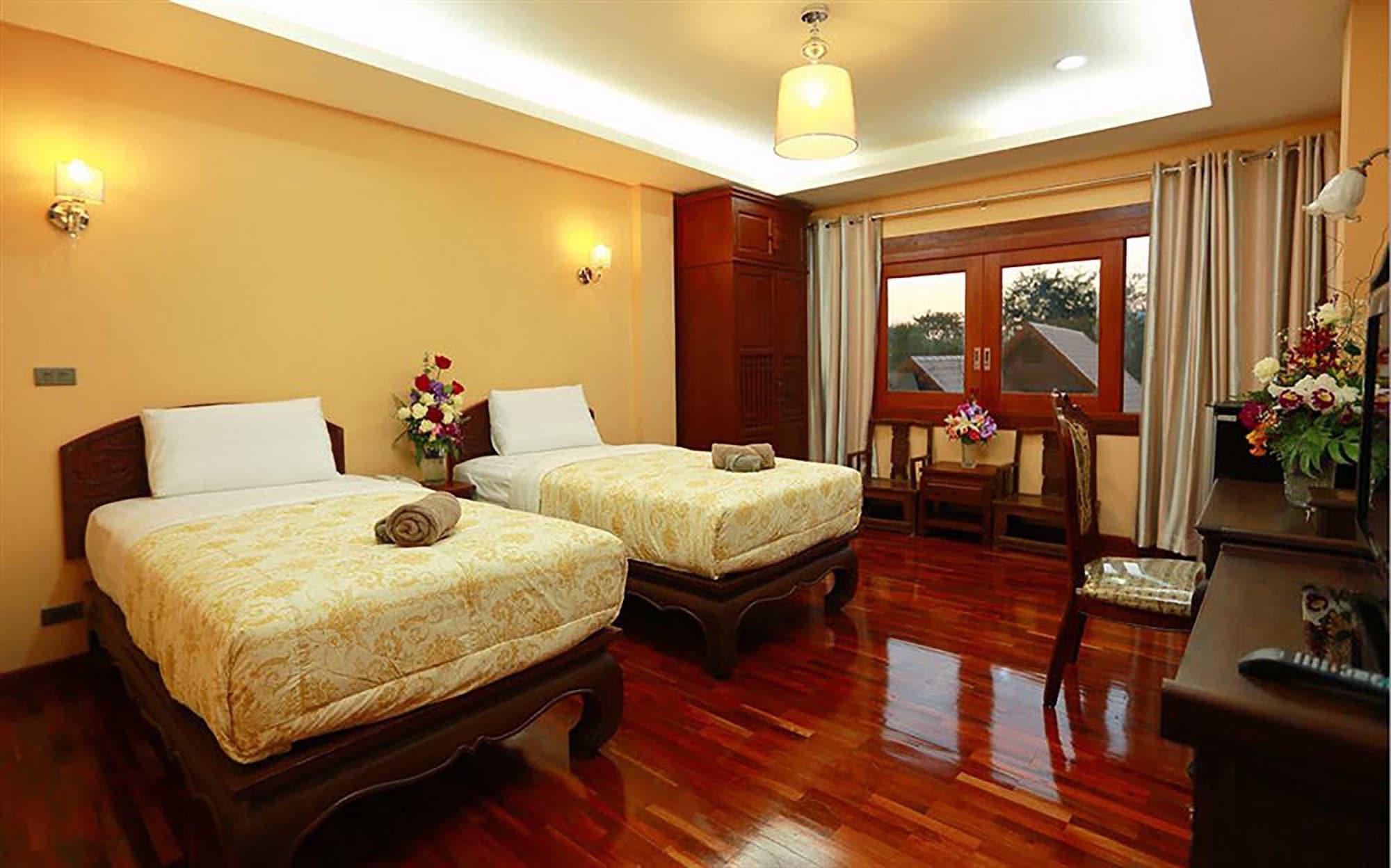 Hotel At 4*