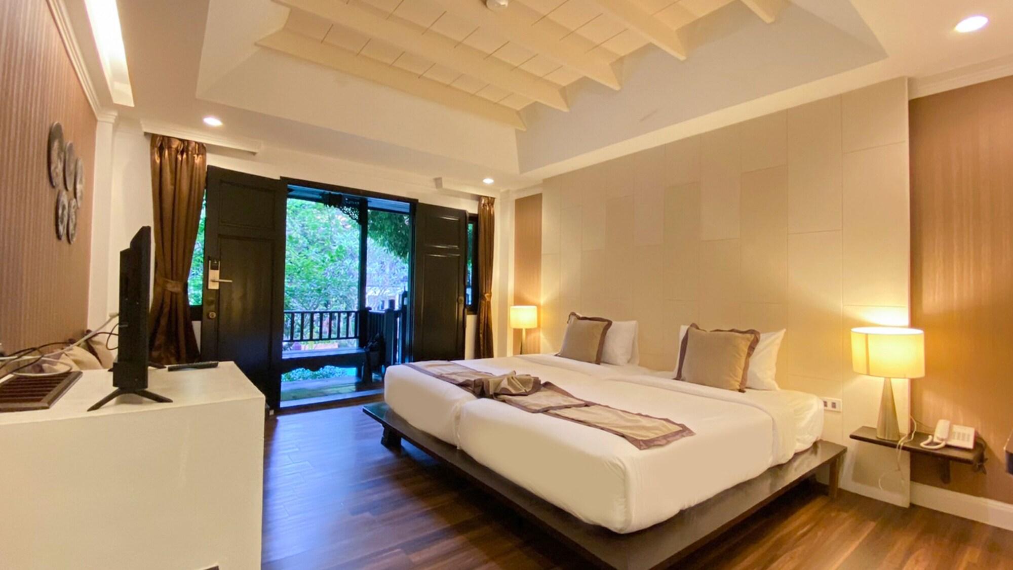 Floral Ayatana Resort 4*
