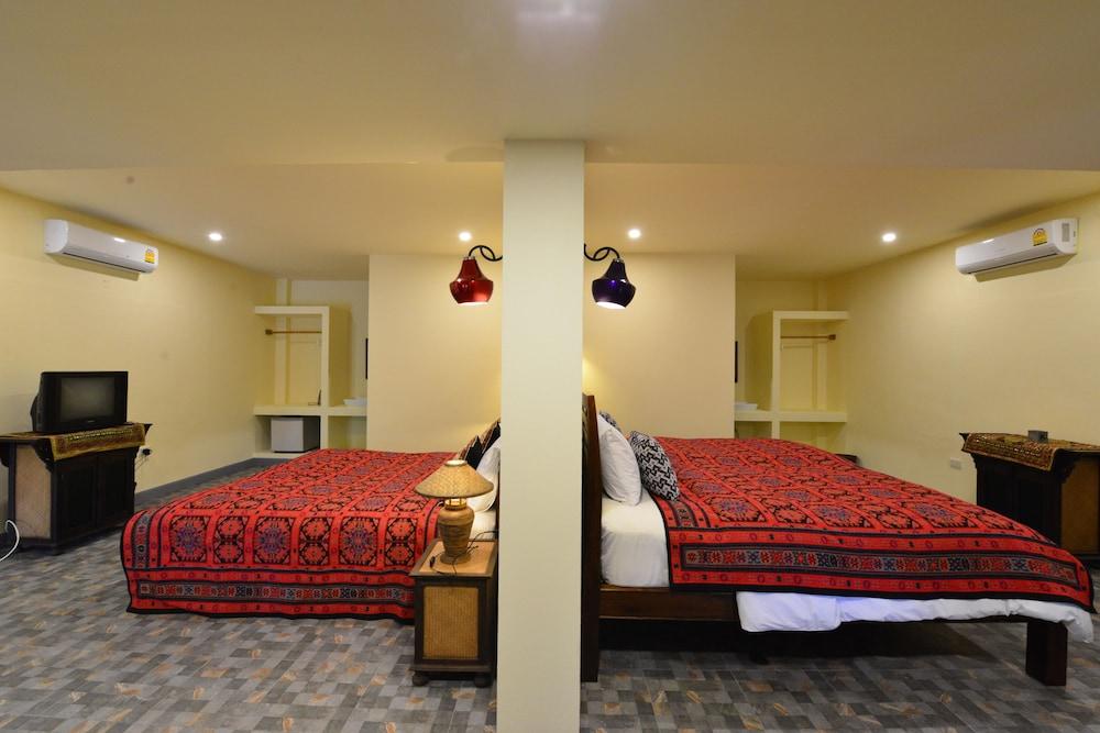 Hotel Baannamping Riverside Village Chiang Mai