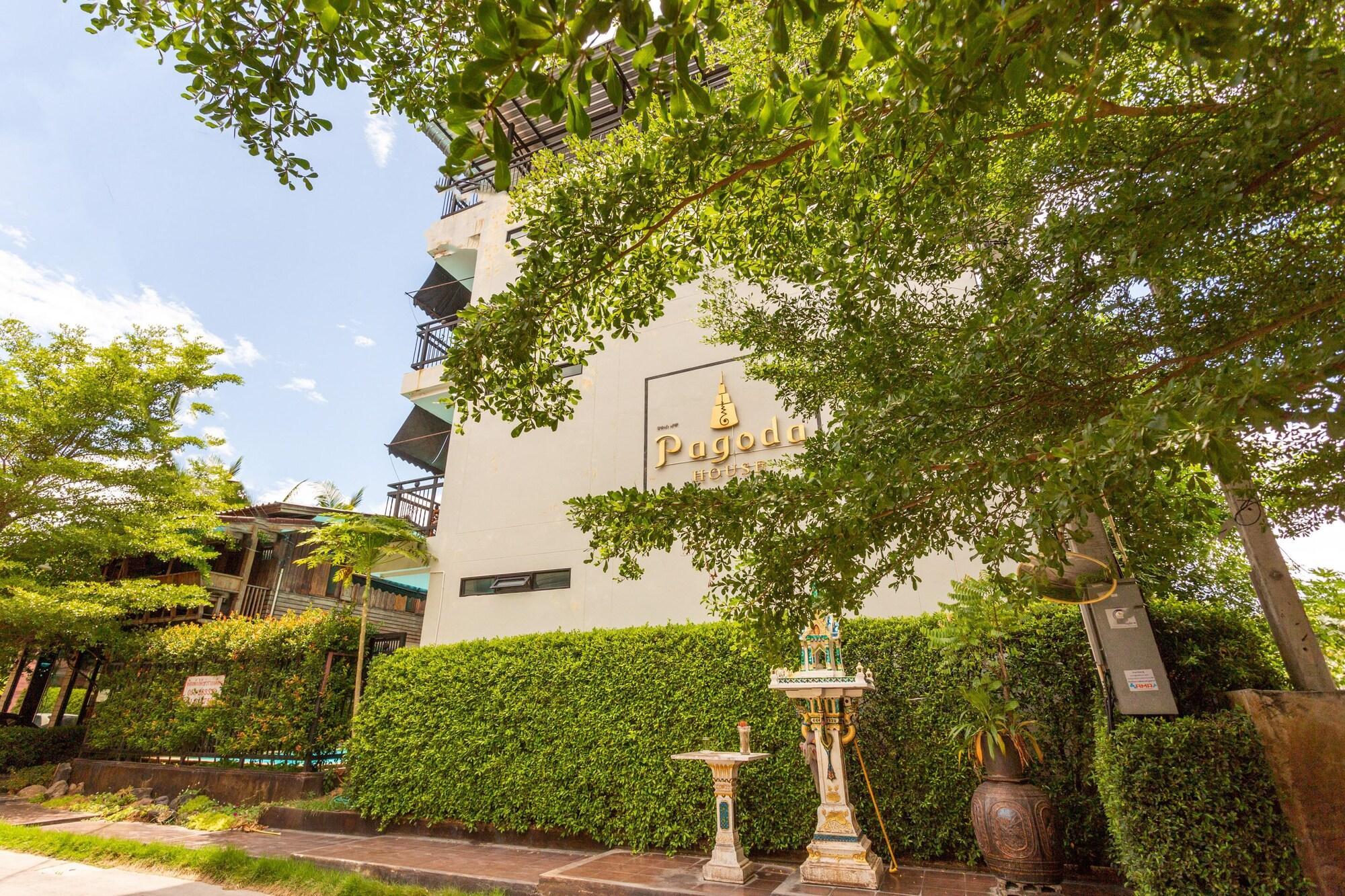 Hotel Capital O 1051 Pagoda House Chiang Mai