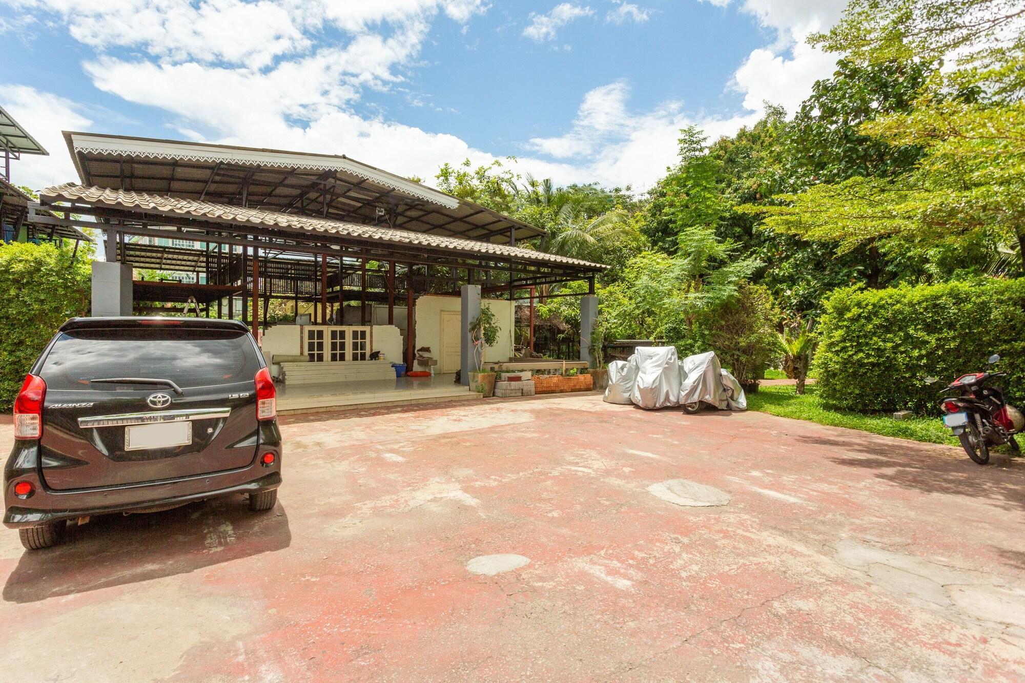 Capital O 1051 Pagoda House Hotel Chiang Mai