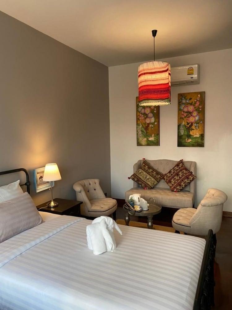 Soon, Bed & Breakfast 3*