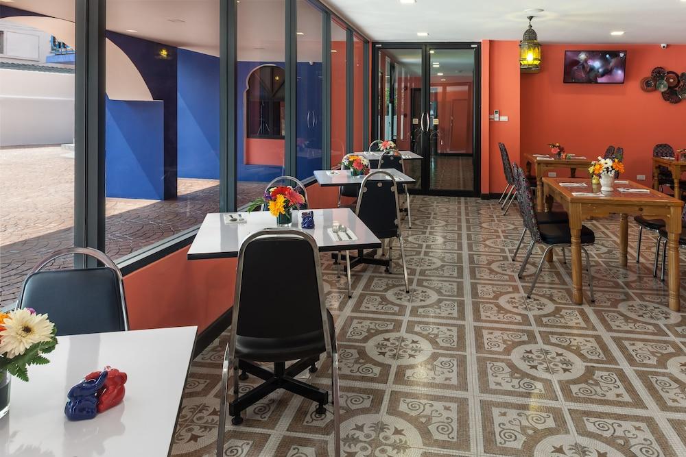 Hotel Casa Marocc By Andacura Chiang Mai