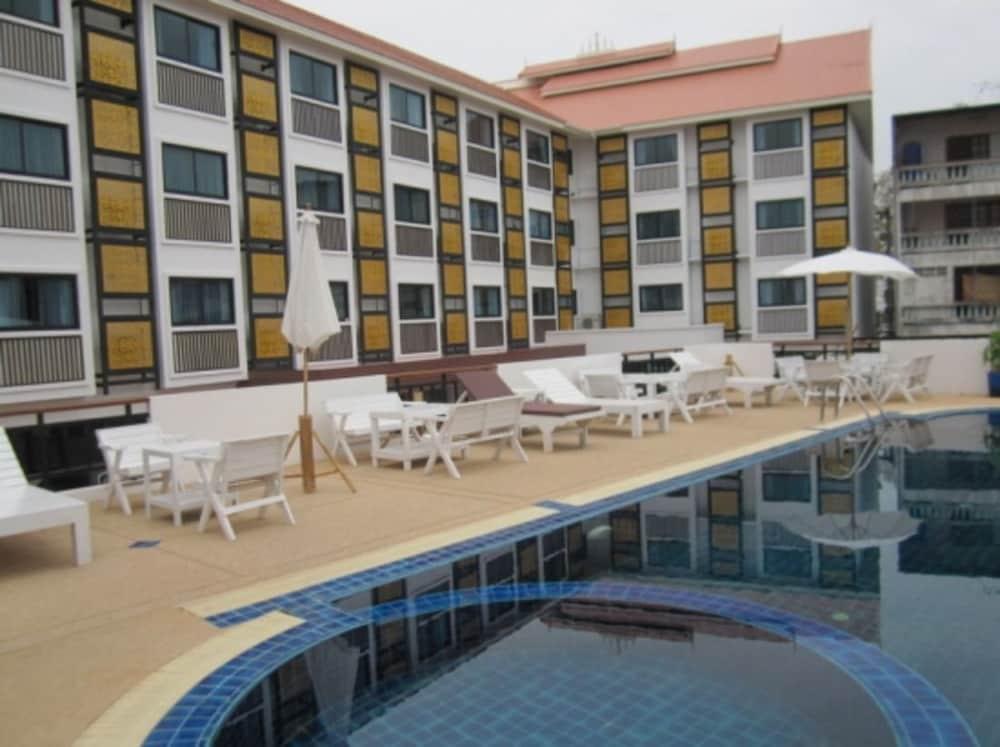 Hotel Wangburapa Grand Chiang Mai