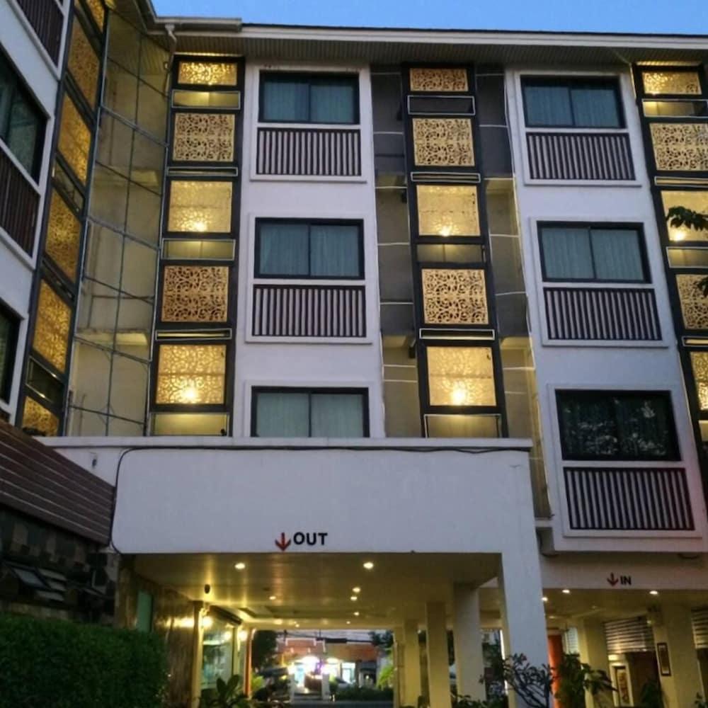 Wangburapa Grand Hotel Chiang Mai