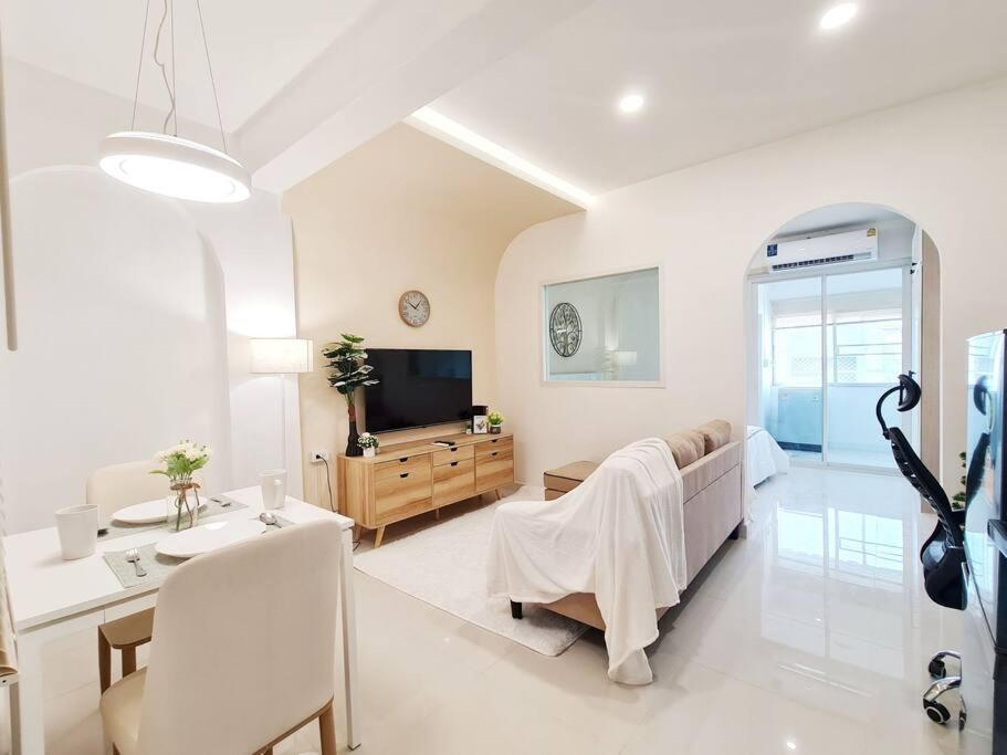 Cozy Little Near Festival J203 Apartment Chiang Mai