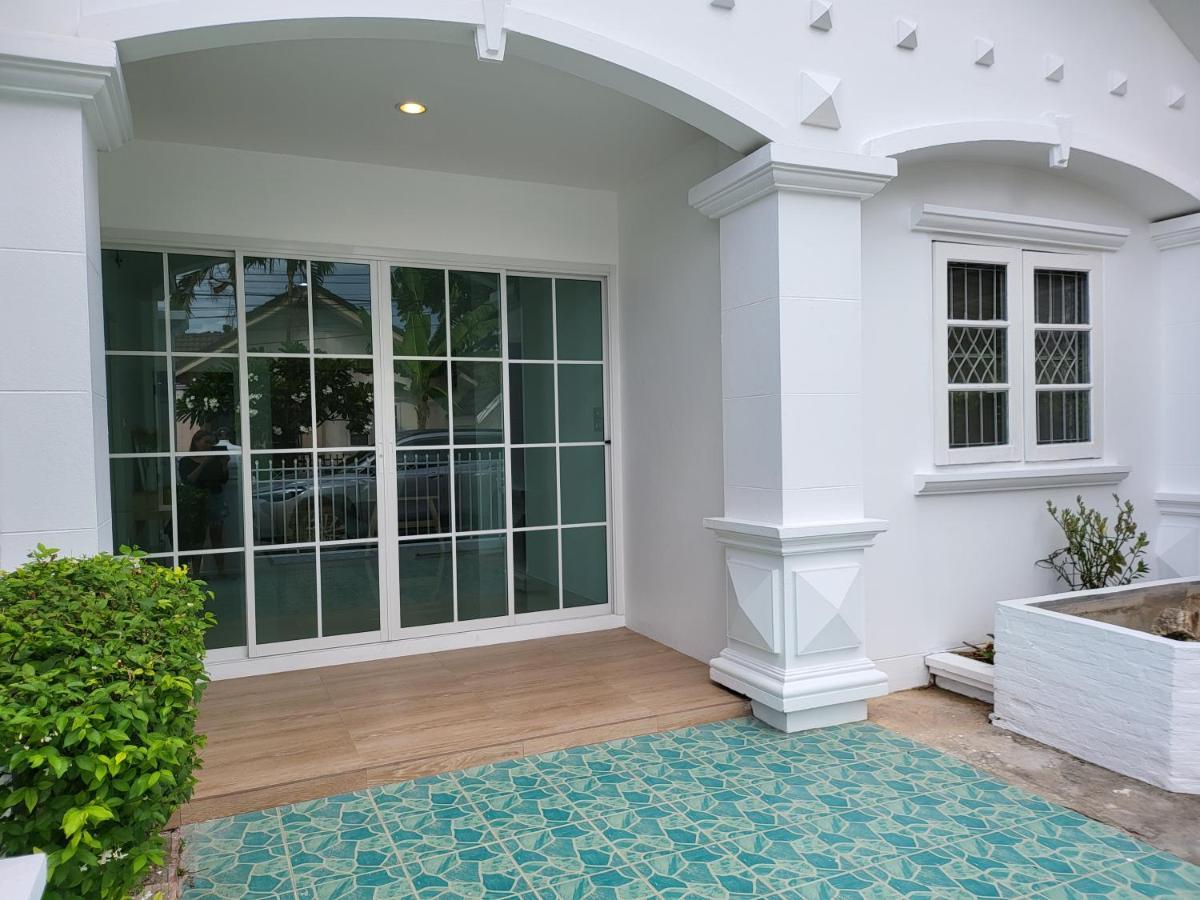 Minimal Homey 3br Near Mee Chok Plaza *