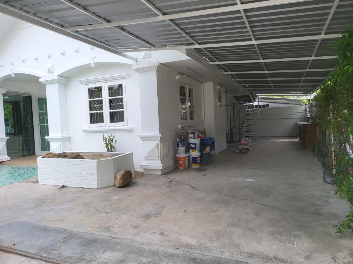 Minimal Homey 3br Near Mee Chok Plaza *