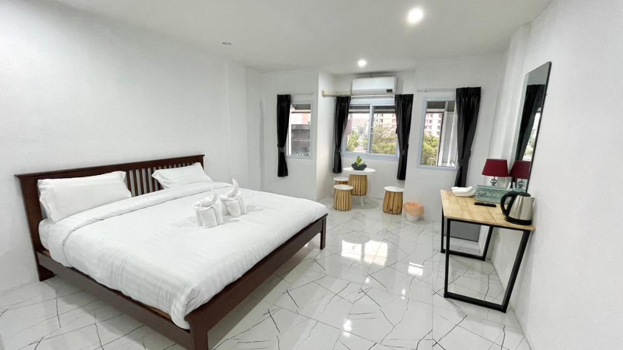 Little Seoul Guest house Chiang Mai