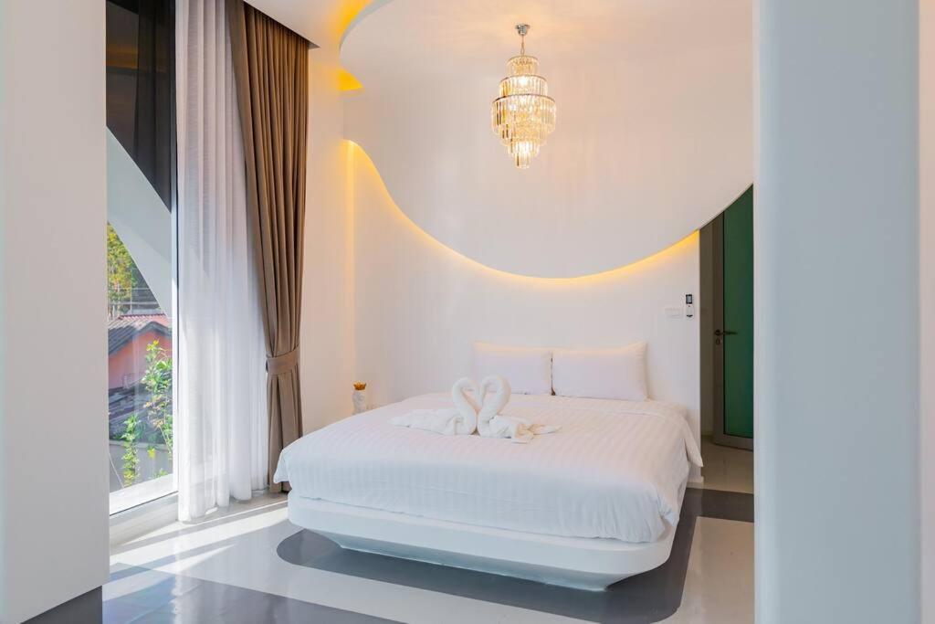 Villa Charming Pool With Breathtaking View