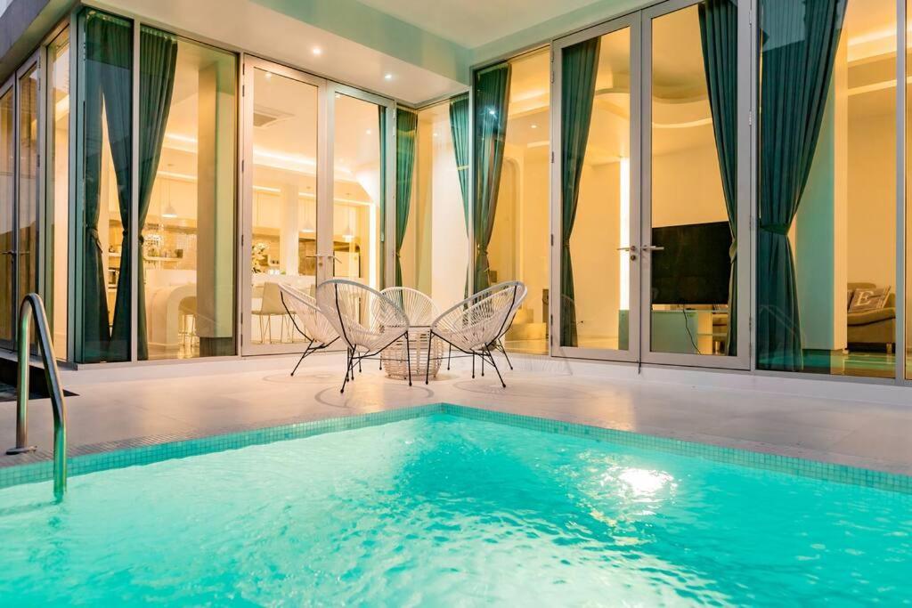 Charming Pool With Breathtaking View Villa *