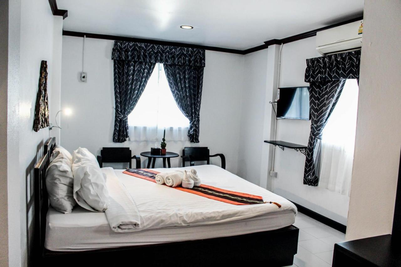 Hotel Vlodge House *
