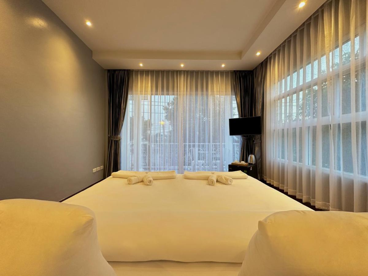 Hostel The White House Rachamankha เดอะ ไวท์เฮ้าส์ ราชมรรคา Chiang Mai