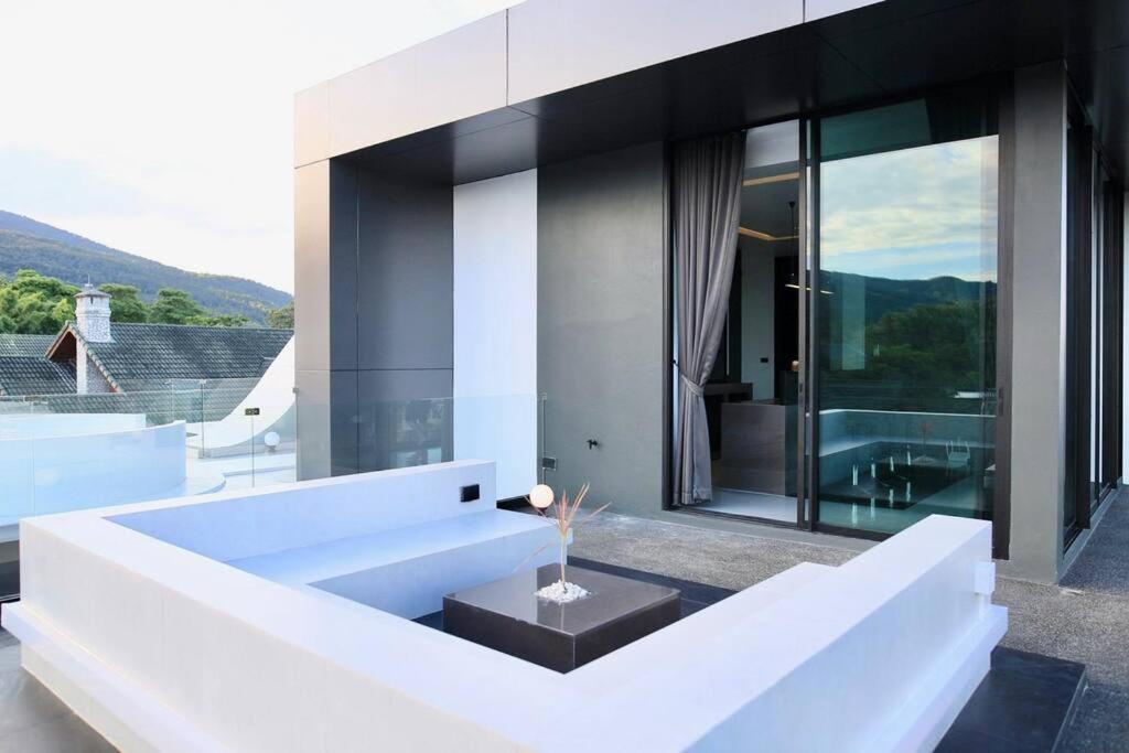 Futuristic Pool With Stunning Mountain View Villa *