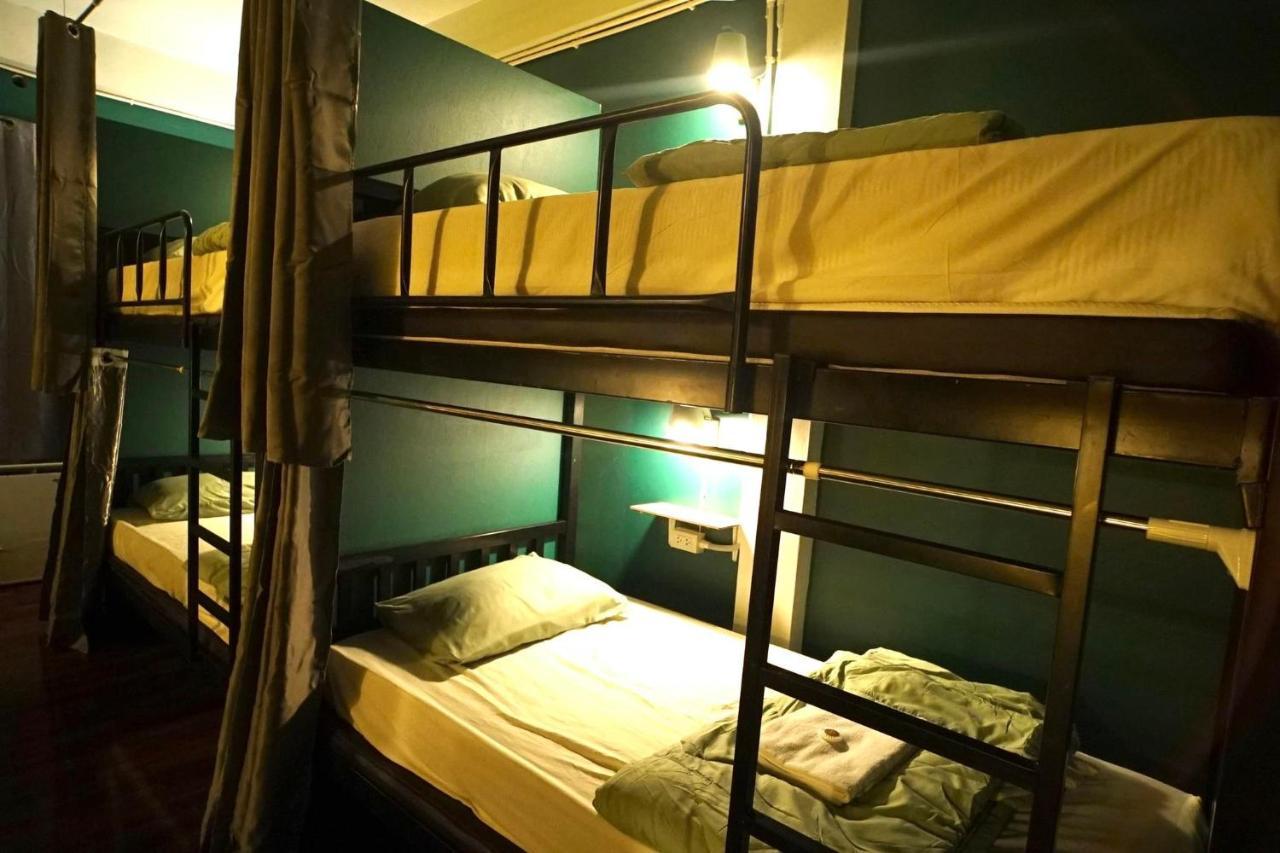 Hostel The Emerald Cnx Chiang Mai
