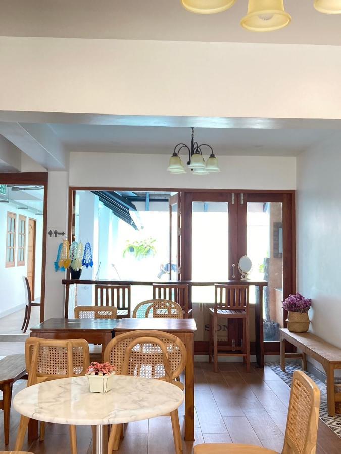 Valentier Cafe And Hotel 3*