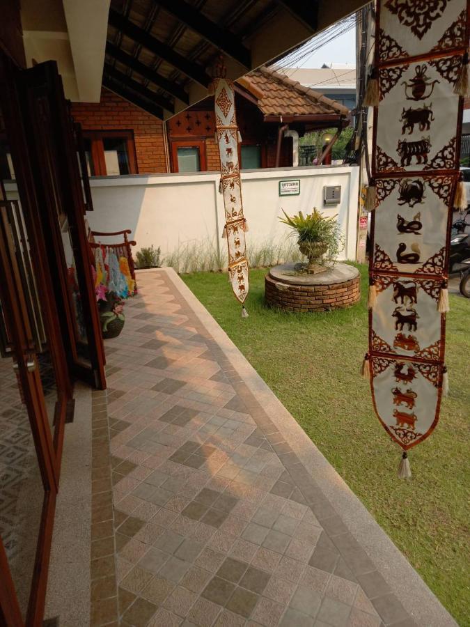 Valentier Cafe And Hotel 3*