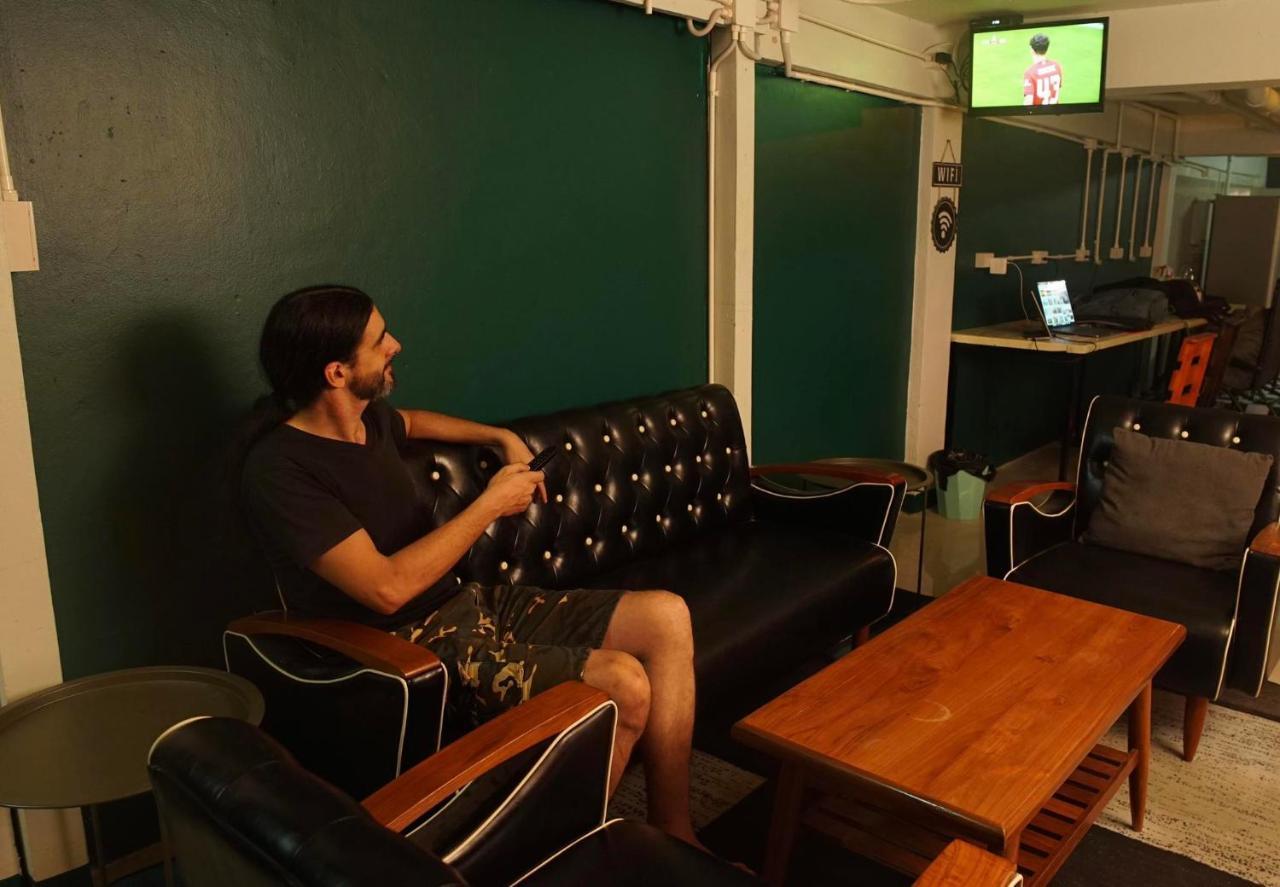 Hostel The Emerald Cnx